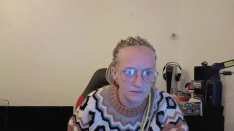 Snapshot of lisaathomass chatting on April 2026 03:40:02 AM Lisa and Thomas online show from April 2026 03:40:02 AM