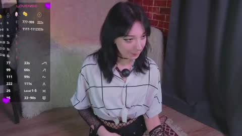 Snapshot of lisabunnyyy chatting on April 2026 10:19:02 PM Lisa online show from April 2026 10:19:02 PM