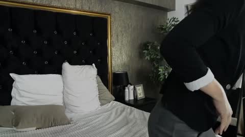 Snapshot of lisacroft chatting on February 2025 09:56:02 AM lisacroft online show from February 2025 09:56:02 AM