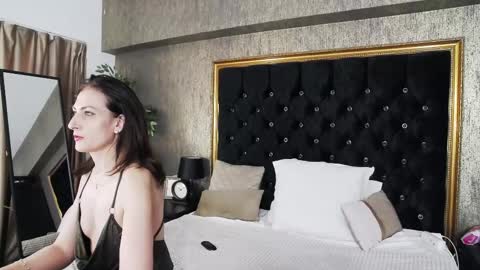 Snapshot of lisacroft chatting on March 2025 08:54:02 AM lisacroft online show from March 2025 08:54:02 AM