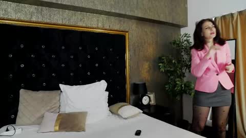 Snapshot of lisacroft chatting on March 2025 12:56:02 PM lisacroft online show from March 2025 12:56:02 PM