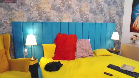 Snapshot of lisacroft chatting on September 2025 06:25:02 AM lisacroft online show from September 2025 06:25:02 AM