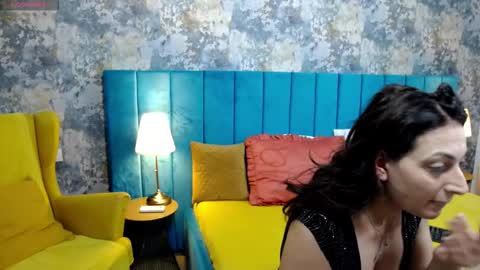 Snapshot of lisacroft chatting on October 2025 08:18:02 AM lisacroft online show from October 2025 08:18:02 AM