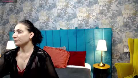 lisacroft online show from December 2025 07:14:02 AM