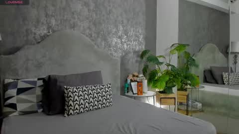 lisacroft online show from February 2026 07:49:01 AM