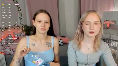 Lisa blonde  Alisa brunette online show from July 2026 10:31:02 PM