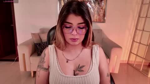 LISA MONROE online show from October 2025 12:28:02 PM