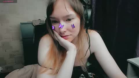 lisamoth online show from October 2025 04:42:01 AM