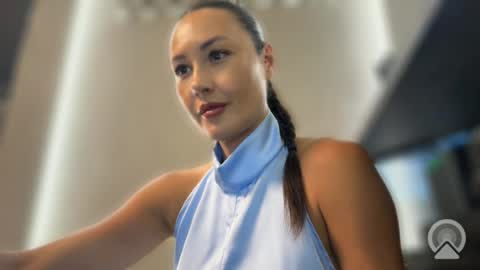 lisandriaaa online show from July 2026 12:33:01 PM