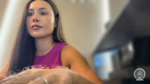 lisandriaaa online show from July 2026 01:02:02 PM