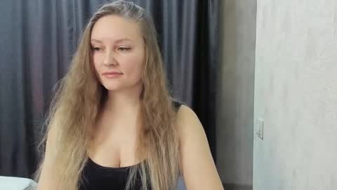 Snapshot of lisavanoranje chatting on November 2025 11:15:01 PM Lisa online show from November 2025 11:15:01 PM