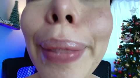 Lisbet online show from December 2024 09:23:02 PM