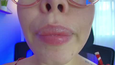 Lisbet online show from February 2025 07:27:02 PM