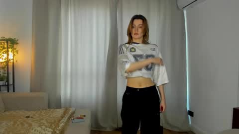 Snapshot of lisharahn chatting on April 2026 09:55:01 AM Lisha online show from April 2026 09:55:01 AM