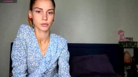 Lisi4ka online show from September 2025 03:50:01 PM