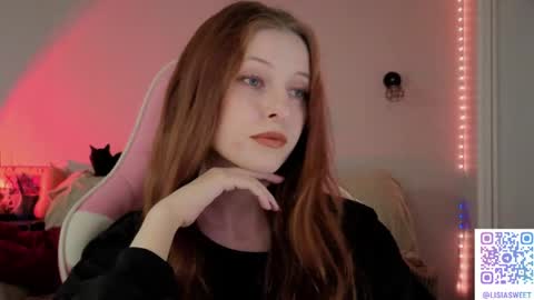 Snapshot of lisiasweet chatting on April 2026 02:13:02 PM Lika online show from April 2026 02:13:02 PM
