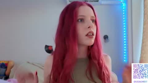 Snapshot of lisiasweet chatting on June 2026 02:32:01 PM Lika online show from June 2026 02:32:01 PM