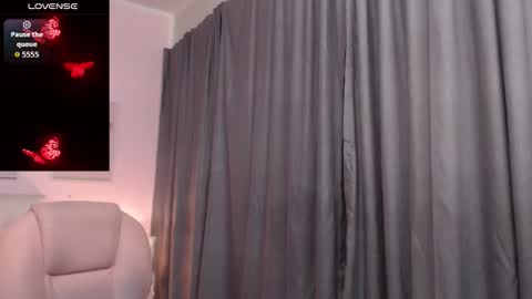 Andrea online show from December 2025 01:58:01 AM