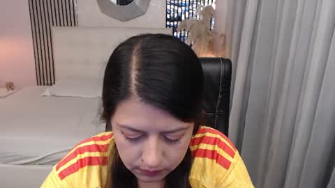 Snapshot of liss_black chatting on June 2026 04:13:01 AM Andrea online show from June 2026 04:13:01 AM