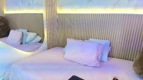 Snapshot of liss_reyes chatting on March 2026 12:02:02 PM Liss online show from March 2026 12:02:02 PM