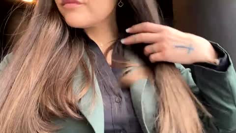 Snapshot of lissa__1 chatting on April 2026 10:21:02 AM Lissa online show from April 2026 10:21:02 AM