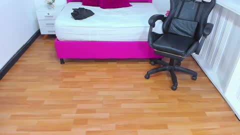 L I S S A  online show from January 2025 09:55:02 AM