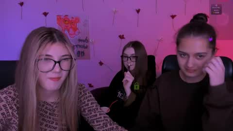 Snapshot of lissa_night chatting on April 2026 06:56:02 PM lissa_night online show from April 2026 06:56:02 PM