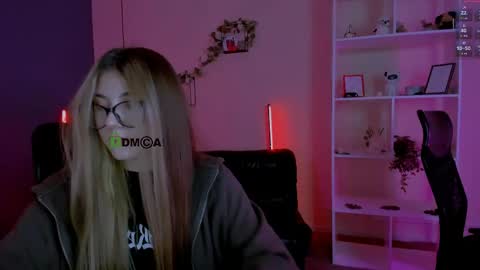 Snapshot of lissa_night chatting on May 2026 07:52:01 PM lissa_night online show from May 2026 07:52:01 PM