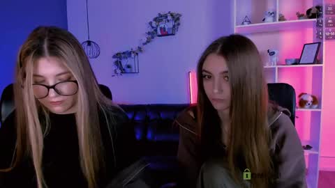 Snapshot of lissa_night chatting on May 2026 07:31:01 PM lissa_night online show from May 2026 07:31:01 PM