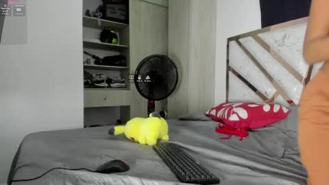 Snapshot of lissa_petitee chatting on April 2026 02:51:01 AM lissa_petitee online show from April 2026 02:51:01 AM