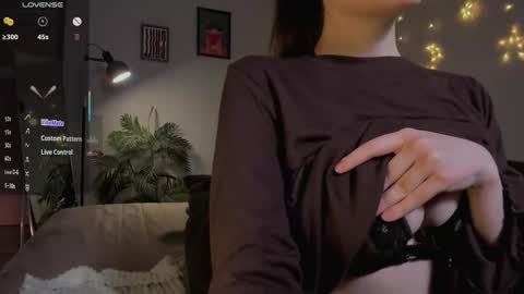 Snapshot of lissa_rose chatting on March 2026 07:06:02 PM lissa_rose online show from March 2026 07:06:02 PM