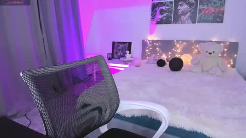 lissameoww online show from February 2026 03:27:01 AM