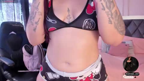 Snapshot of lissy_addams chatting on October 2025 07:01:02 PM Lissy online show from October 2025 07:01:02 PM