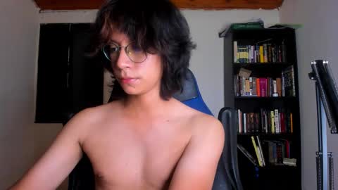 Snapshot of literateboy chatting on March 2026 01:44:02 AM Literateboy online show from March 2026 01:44:02 AM