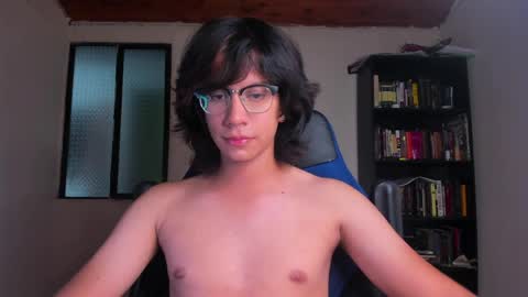 Snapshot of literateboy chatting on April 2026 01:39:01 AM Literateboy online show from April 2026 01:39:01 AM