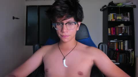 Snapshot of literateboy chatting on May 2026 01:47:02 AM Literateboy online show from May 2026 01:47:02 AM