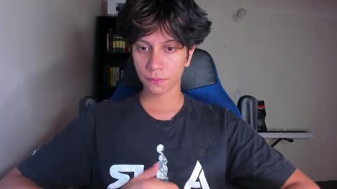 Snapshot of literateboy chatting on June 2026 01:45:01 AM Literateboy online show from June 2026 01:45:01 AM