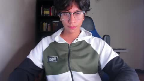Snapshot of literateboy chatting on June 2026 01:39:01 AM Literateboy online show from June 2026 01:39:01 AM