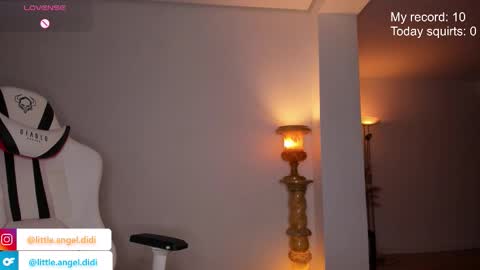 Diana Woods online show from September 2025 04:01:02 PM