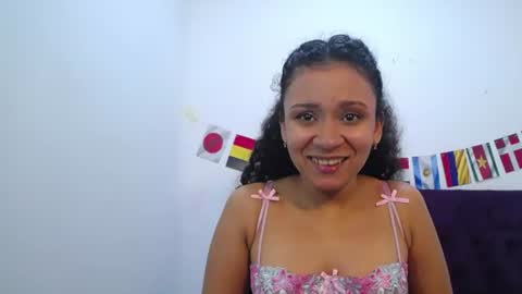 Snapshot of little18doll chatting on July 2026 04:19:01 AM little18doll online show from July 2026 04:19:01 AM