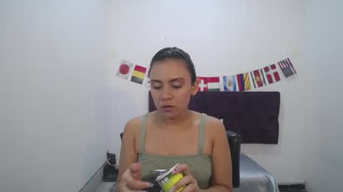 Snapshot of little18doll chatting on July 2026 10:47:02 PM little18doll online show from July 2026 10:47:02 PM
