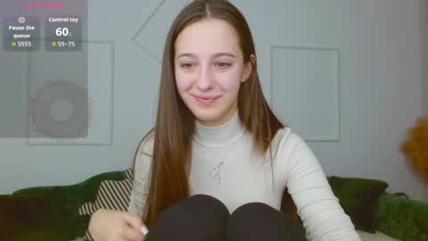 Lana online show from October 2025 07:30:01 AM