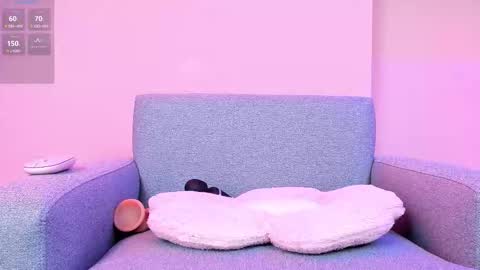 Snapshot of little_effy18_ chatting on February 2025 01:43:02 AM Little Effy online show from February 2025 01:43:02 AM