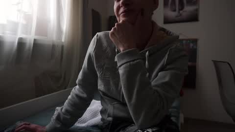 Snapshot of little_heart_andreea chatting on February 2025 12:49:02 PM little_heart_andreea online show from February 2025 12:49:02 PM