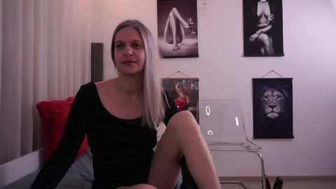 Snapshot of little_heart_andreea chatting on March 2025 10:17:02 PM little_heart_andreea online show from March 2025 10:17:02 PM