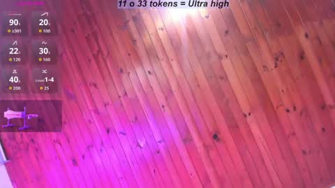 Snapshot of little_lili19 chatting on April 2026 02:27:02 AM Lili online show from April 2026 02:27:02 AM