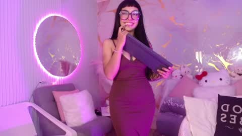 Paulette online show from April 2026 04:01:01 AM