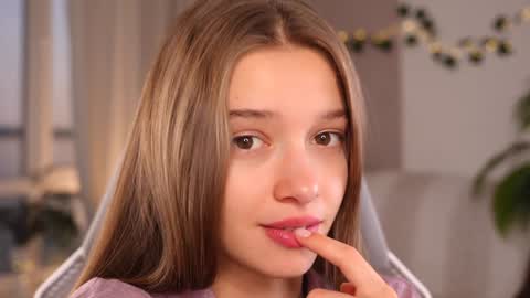 Kiki online show from September 2025 04:17:01 PM