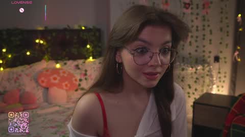 Kiki online show from February 2026 07:23:02 PM