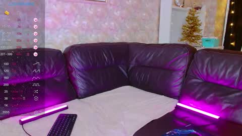 little_rockk online show from November 2025 07:01:01 AM